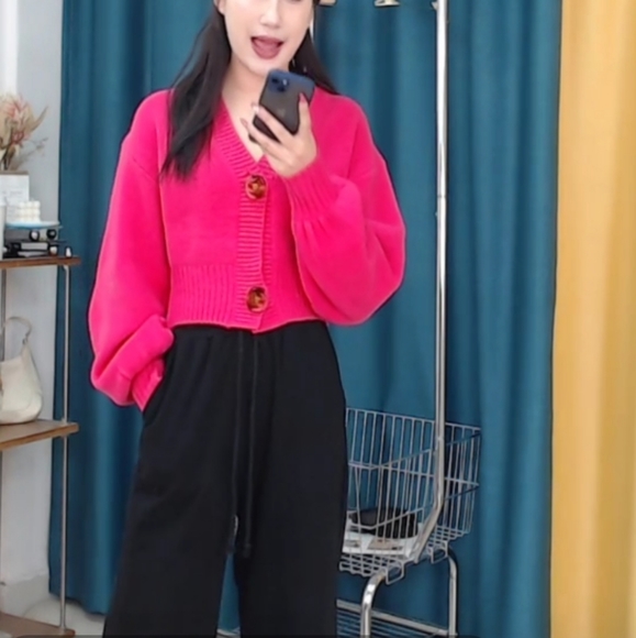 NWT Pink V-neck Cardigan - Picture 4 of 9